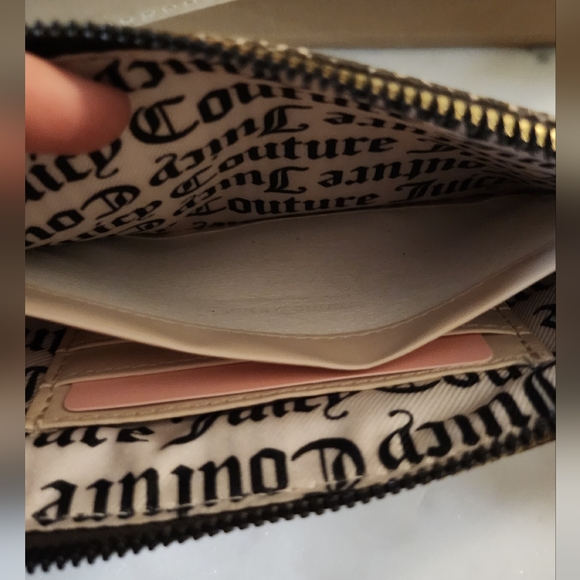 NWT Juicy Couture Coated canvas large logo wristlet/clutch - Picture 7 of 10